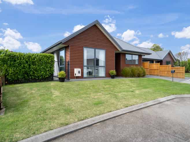 11 Clifford Close, Cambridge