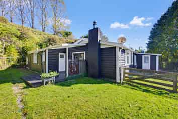 822 Motukawa Rd, Inglewood