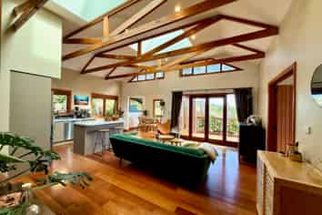 91D Greenslade Rd, Raglan