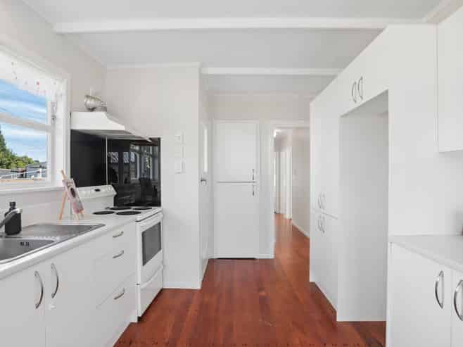 109 Vodanovich Road, Te Atatu South