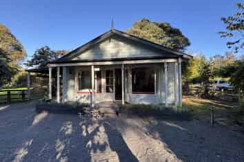 42 Riverbank Road, Okoia