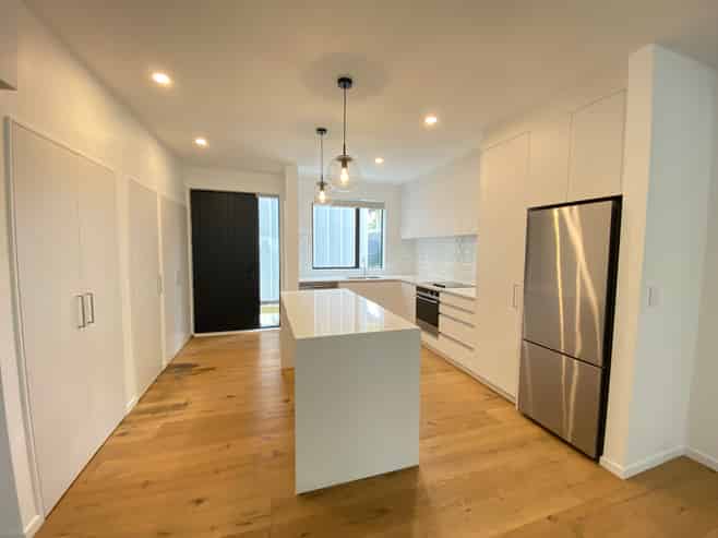 5/37 Hanene Street, St Heliers