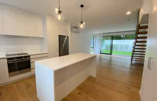 5/37 Hanene Street, St Heliers