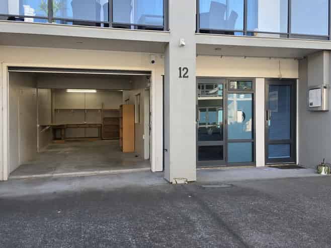 Workshop, office & amenities + car park