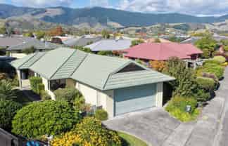 91 Aldinga Avenue, Stoke