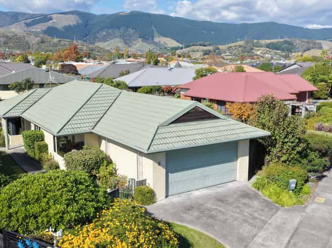 91 Aldinga Avenue, Stoke