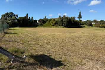 Freehold land next to Port Taranaki