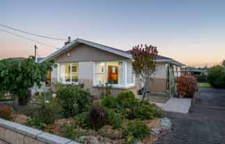 108 Pages Road, Marchwiel