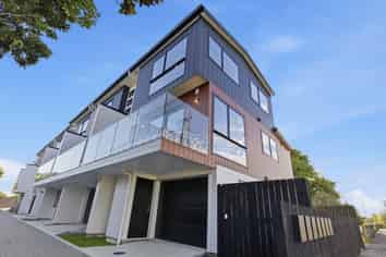Lot 4/36 Oakley Avenue, Waterview