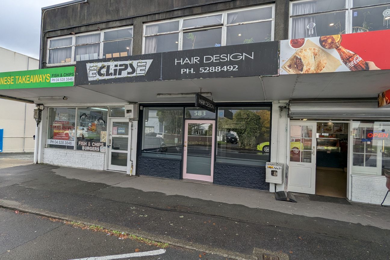 Fergusson Dr - High Profile Retail Shop