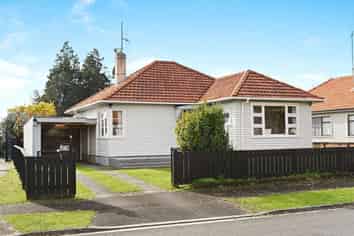 79 Jellicoe Drive, Hamilton East