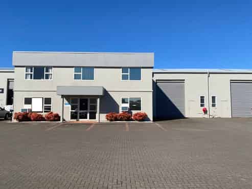 Modern Office/Workshop Package with Carparks