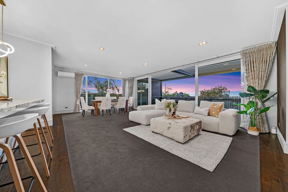Statement Living with Rangitoto on the Horizon - Поглед 6