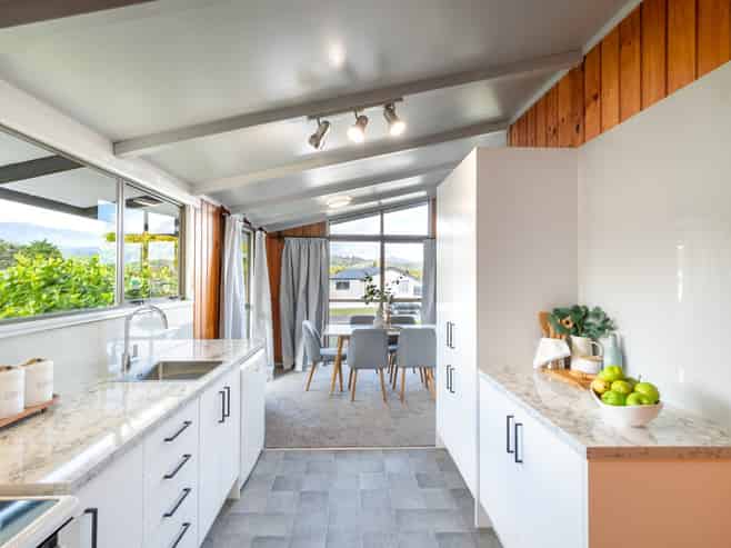 192 California Drive, Totara Park