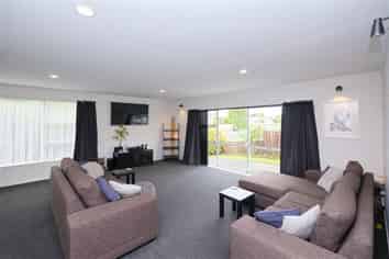 22 Oberon Street, Stratford