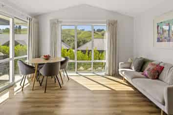 10E Village Lane, Stoke