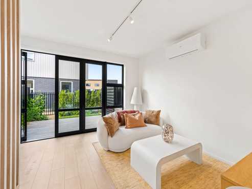 14 Yozin Road, Swanson