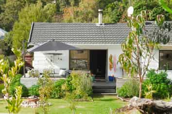 13 Forest Road, Raumati South