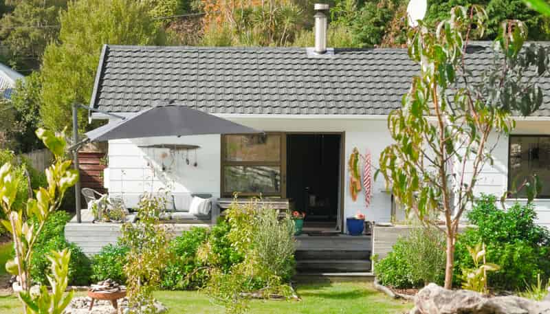 13 Forest Road, Raumati South