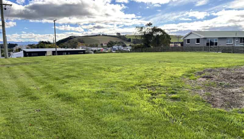 8 Percy Street, Weston