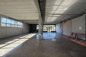 Premium Kingsland Showroom/Retail