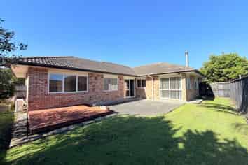 42 Salford Crescent, Flat Bush