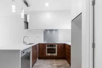 1B Quincey Place, Massey