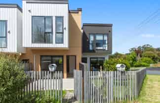 1B Quincey Place, Massey