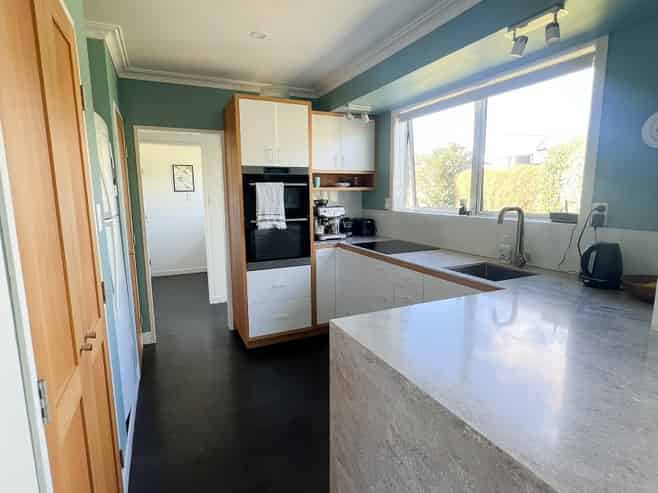 10 Kew Place, Richmond Heights