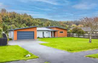 15 Railway Terrace, Glentunnel