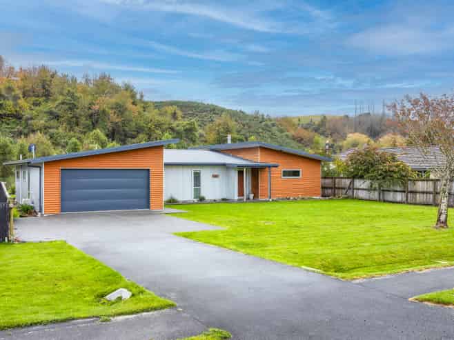 15 Railway Terrace, Glentunnel