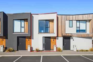 20/10 Trieste Way, Paraparaumu