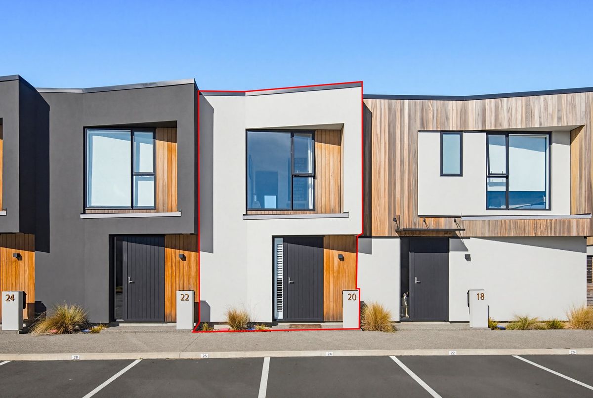 Stunning Townhouse - Minutes walk to Coastlands, Paraparaumu
