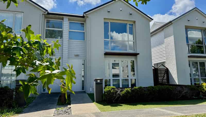 39 Hollowout Street, Takanini