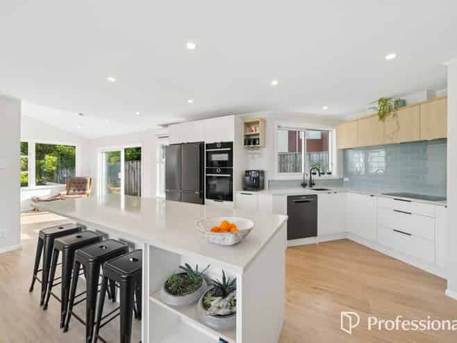 24 Pekanga Road, Normandale