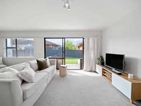 2/88 Edgecumbe Road, Tauranga Central