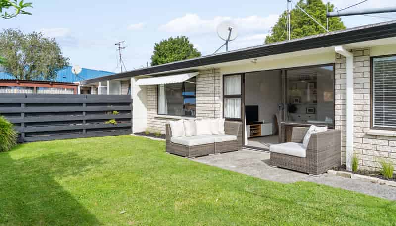 2/88 Edgecumbe Road, Avenues