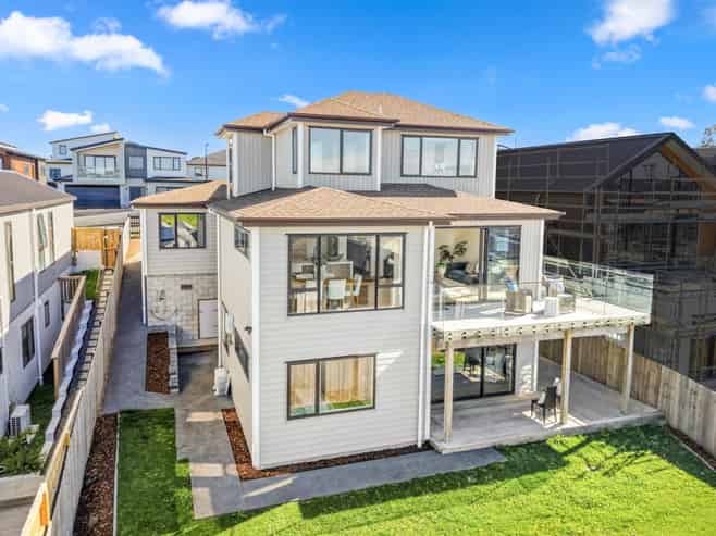 57 Matangi View Drive, Orewa