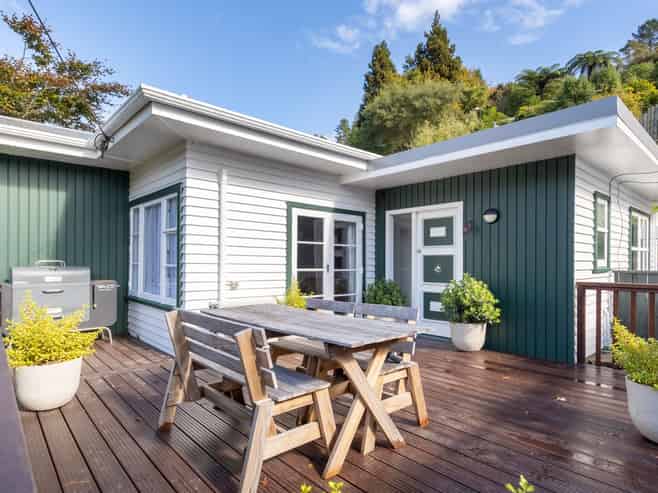 20 Jocelyn Crescent, Pinehaven