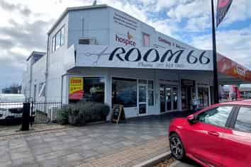 Prime Broadway Retail –  Corner Aspect