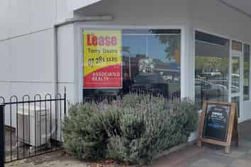 Prime Broadway Retail –  Corner Aspect