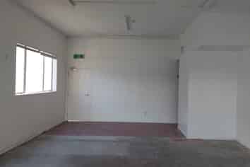 Prime Broadway Retail –  Corner Aspect