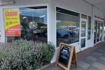 Prime Broadway Retail –  Corner Aspect