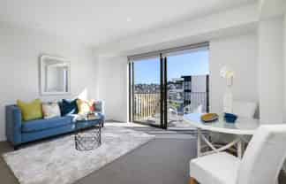 402/4 Bluegrey Avenue, Stonefields