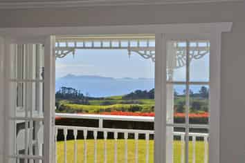 112 Rodney Road, Leigh