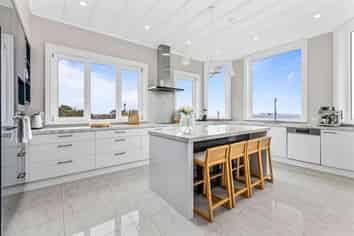 112 Rodney Road, Leigh