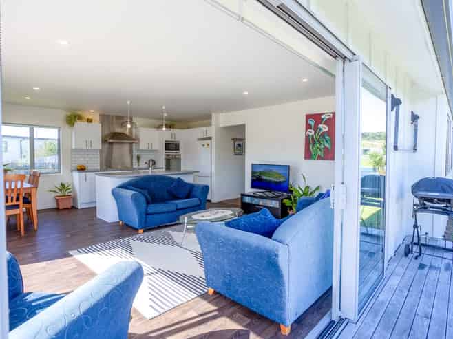 11 Northcoast Place, Mangawhai Heads