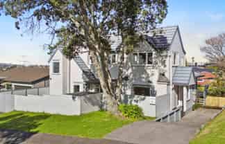 19 Beach Road, Mellons Bay