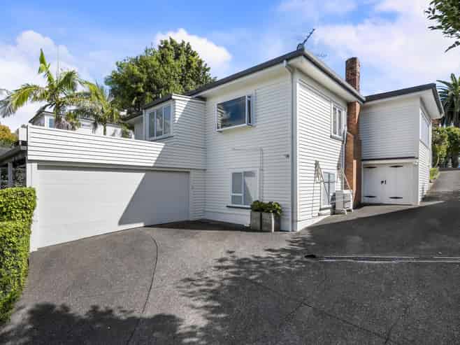 52 Codrington Crescent, Mission Bay