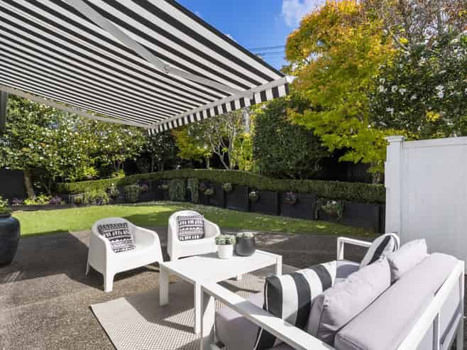 52 Codrington Crescent, Mission Bay